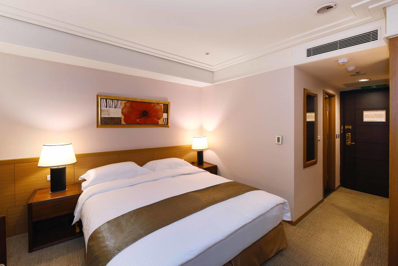 Fullon Hotel Taoyuan Esterno foto